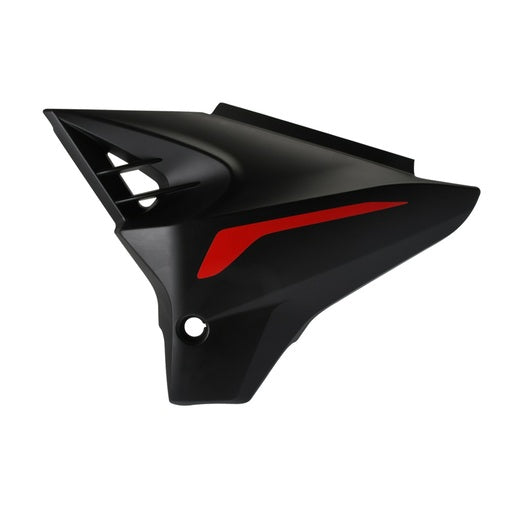 CUBIERTA IZQ NEGRO - DT150S