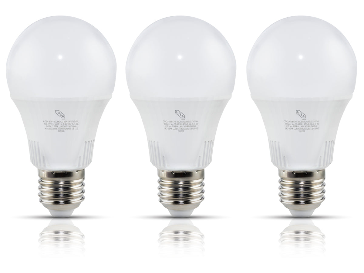 Foco LED A19 en tripack, luz blanca 9 W, IUSA