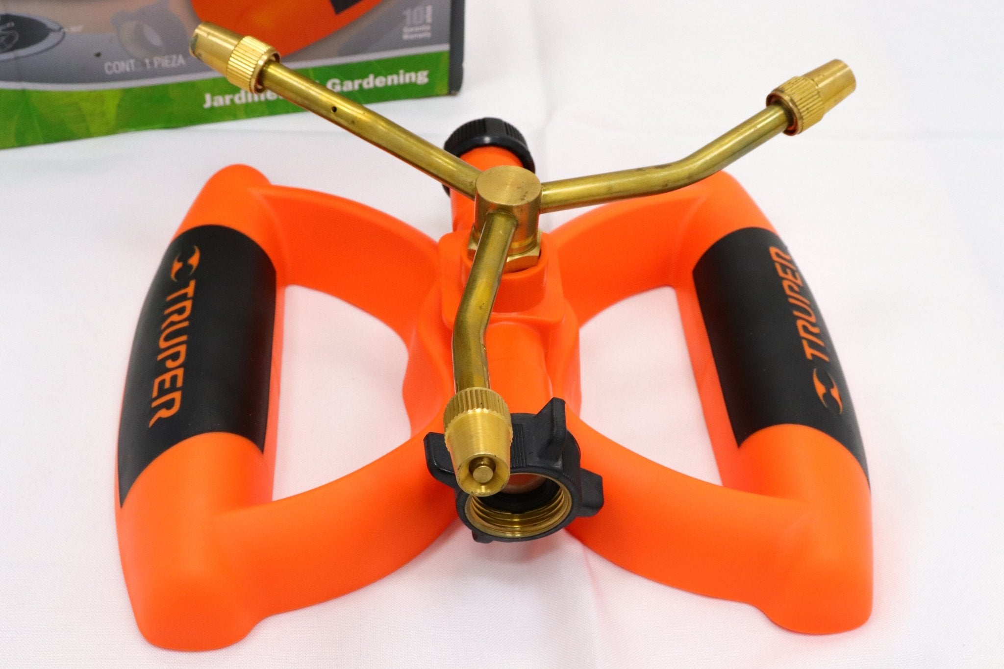 Aspersor Tres Brazos, Base plastica, Truper