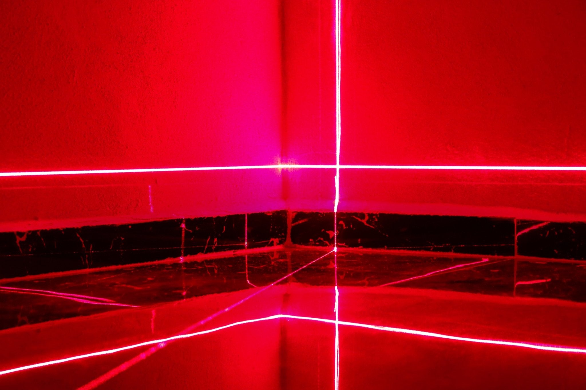 Nivel Laser Profesional, 2 Lineas 20m Truper - FERRETERÍA WITZI