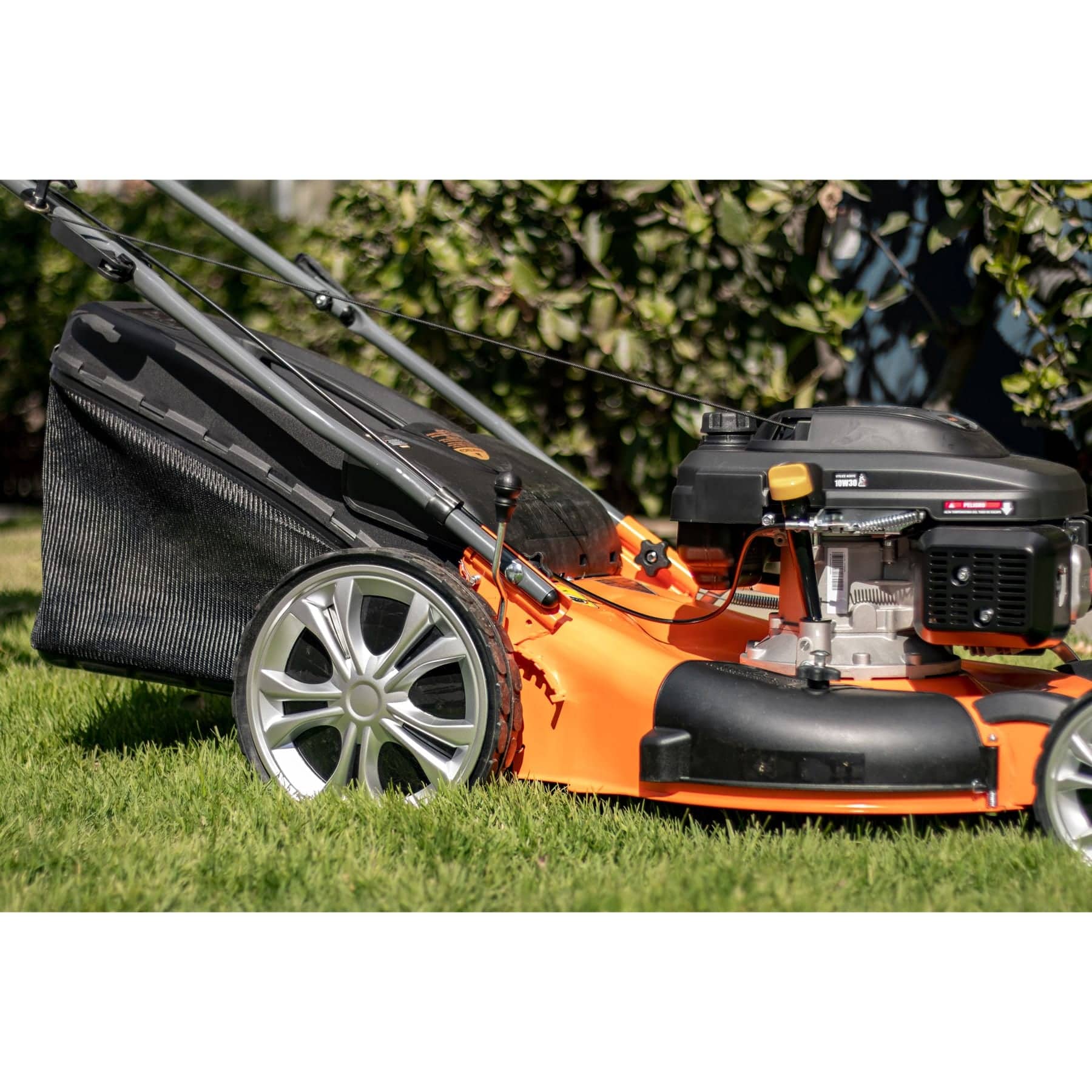 Podadora con motor a gasolina, 6HP, de 22", Truper - FERRETERÍA WITZI