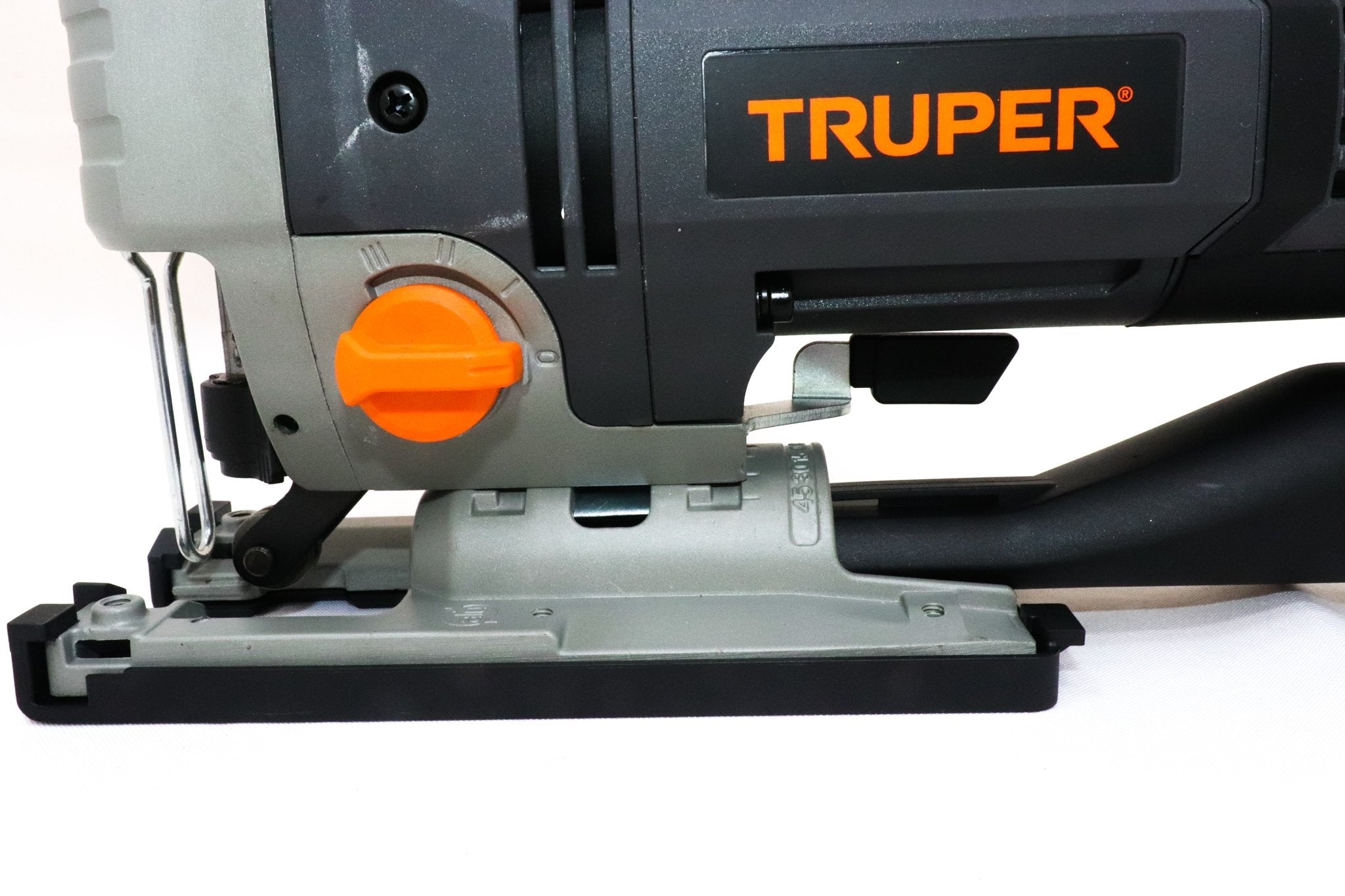 Sierra Caladora 750w, Uso Industrial, Truper - FERRETERÍA WITZI