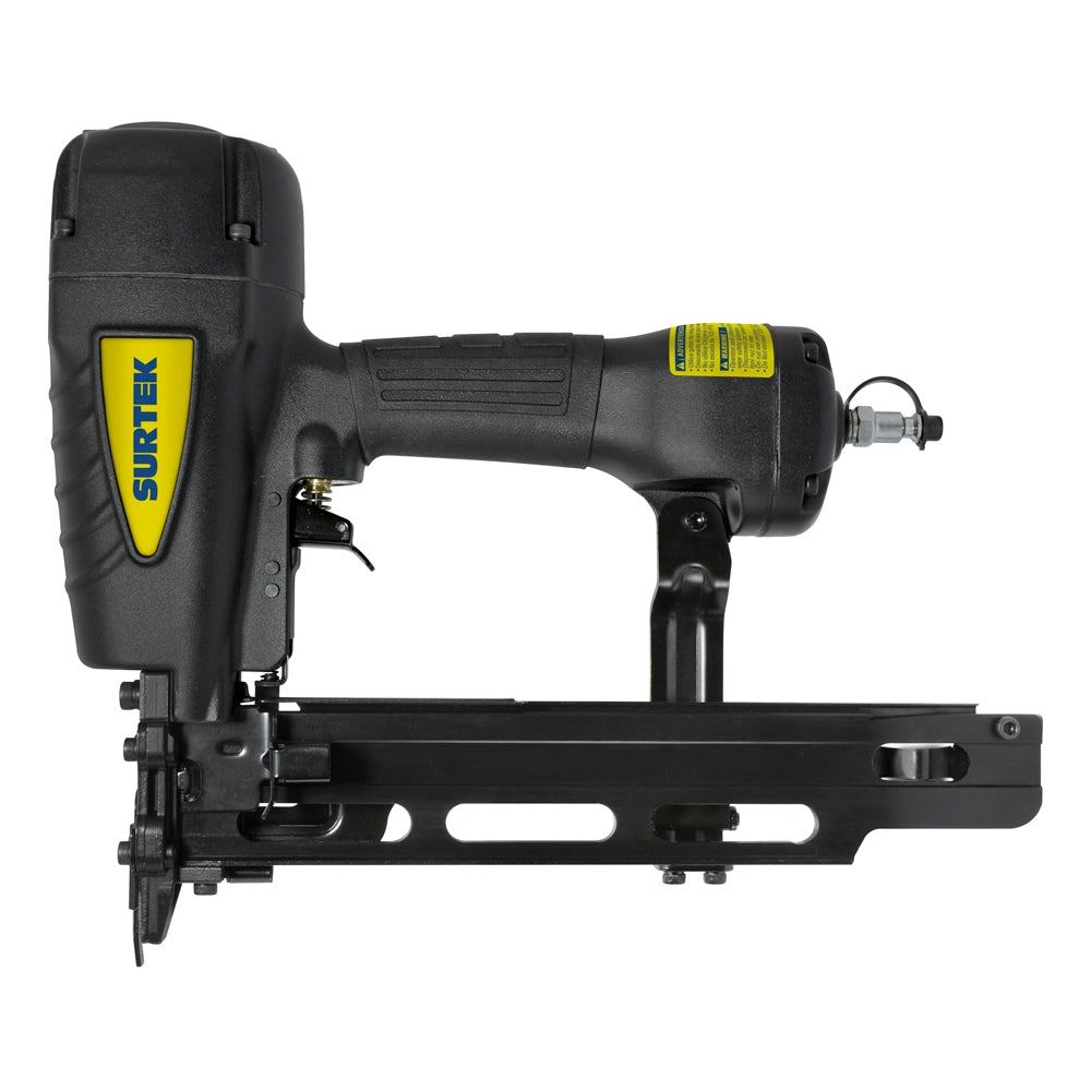 Engrapadora neumática con una presión máxima de 120 PSI, capacidad de 50 pc, corana de 7 1/16", longuitud de grapa 3/8" - 2" - FERRETERÍA WITZI