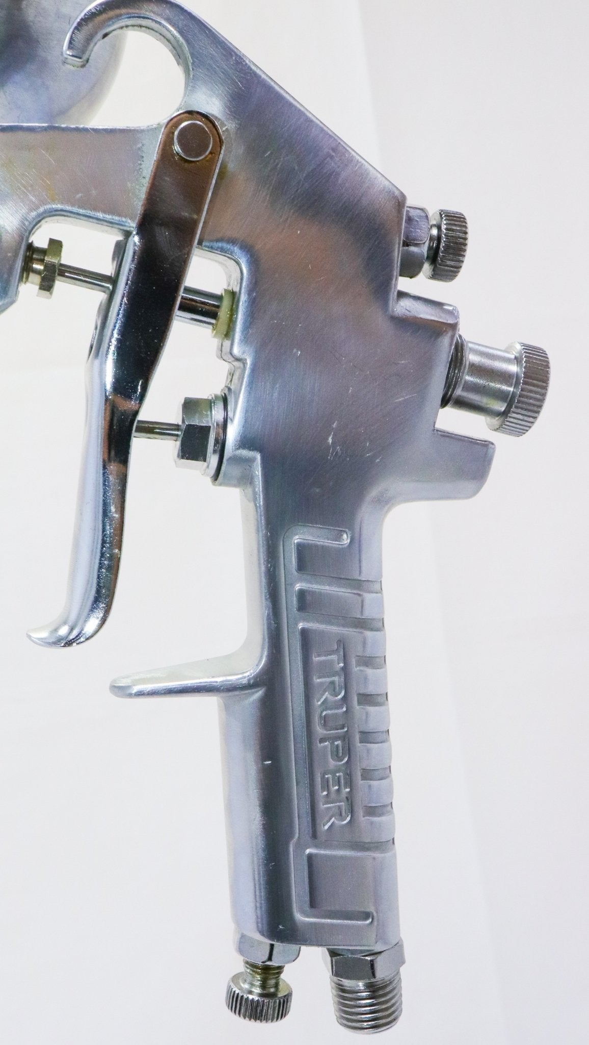 Pistola de Gravedad P/pintar, Aluminio Boquilla 1.4mm, Truper - FERRETERÍA WITZI